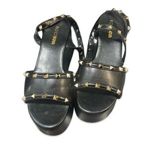 Fashion Nova Black Sandals with Gold Accents
